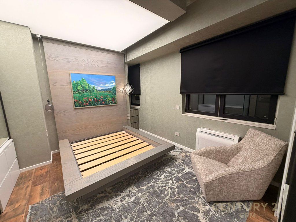 SUPER APARTMENT FOR SALE AT AMBASSADOR 3!
