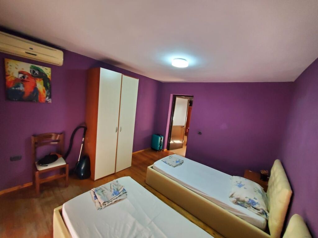 Shitet apartament 3+1+2 në zonën më të kërkuar të Tiranës!
