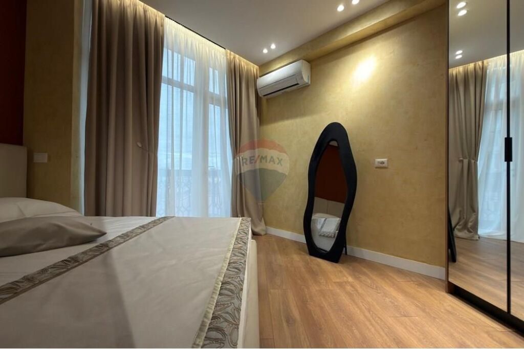 Super Studio Apartament per shitje në Qendër!