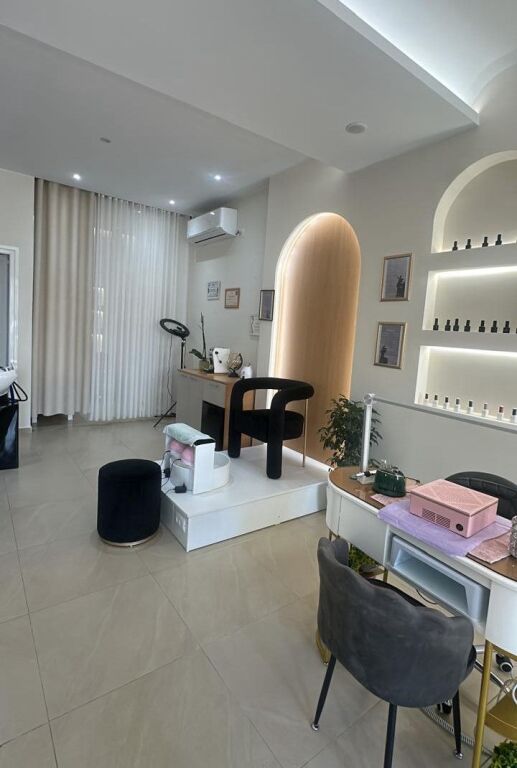 AFFITTASI SALONE DI BELLEZZA – VIA KAVAJËS !