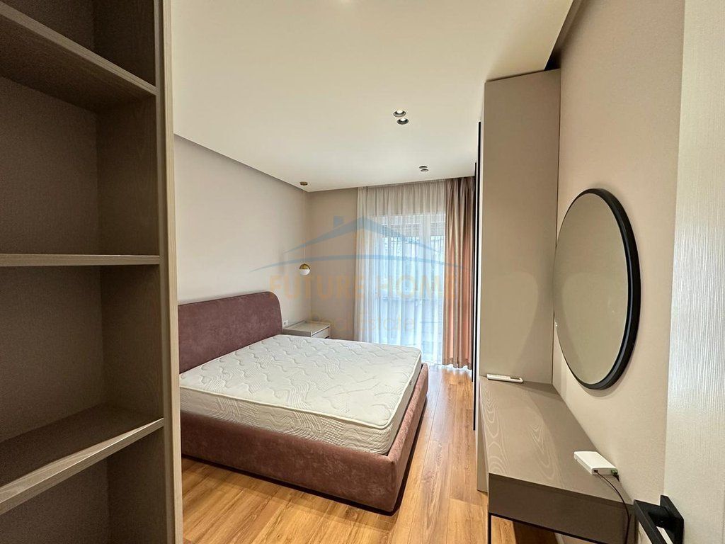 Qera, Apartament 1+1+Post Parkimi, Shkolla e Kuqe, Tirane