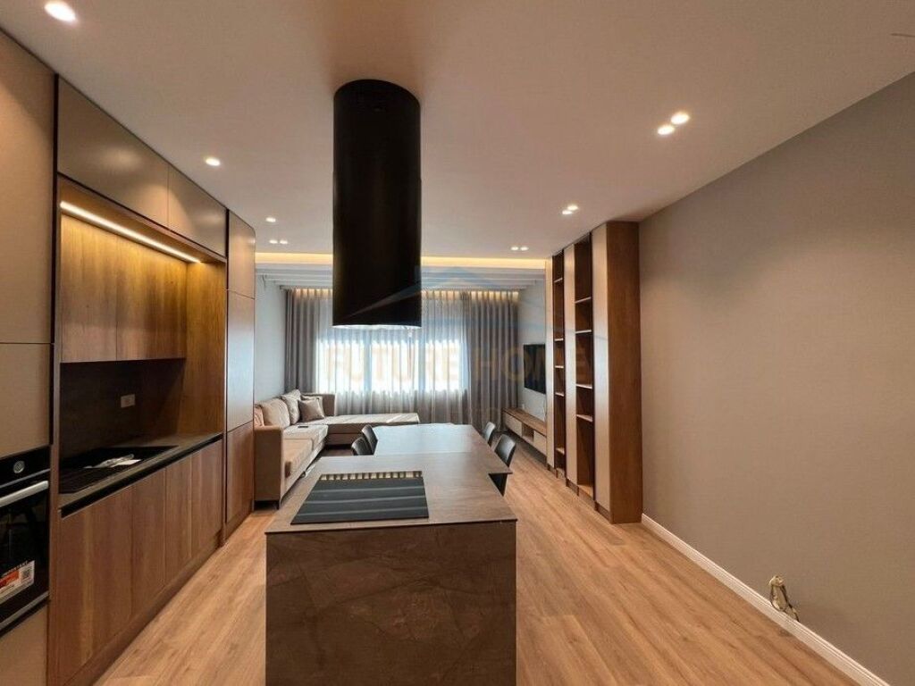 Rent, Apartment 2+1+Parking, Elbasani Street, Tirana