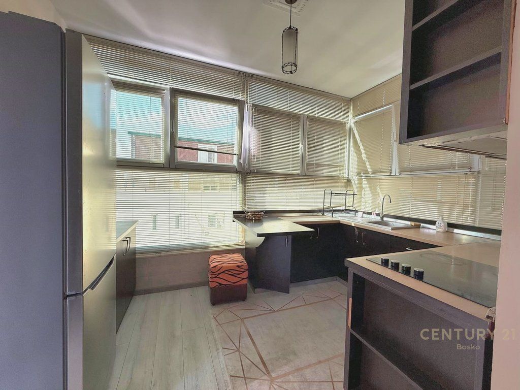 SHITET APARTAMENT 1+1 ME GARAZH TE ( RADISSON HOTEL ) LIQENI I THATE! 185,000 € Sip. Totale  70m2
