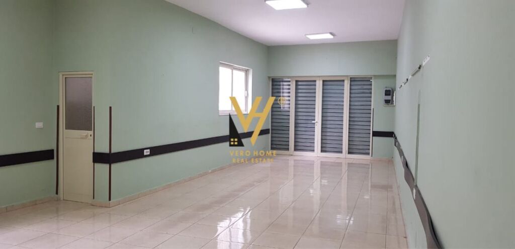 BUSINESS PREMISES 100 M2 FOR RENT ON BARDHYL STREET 100,000 LEKE