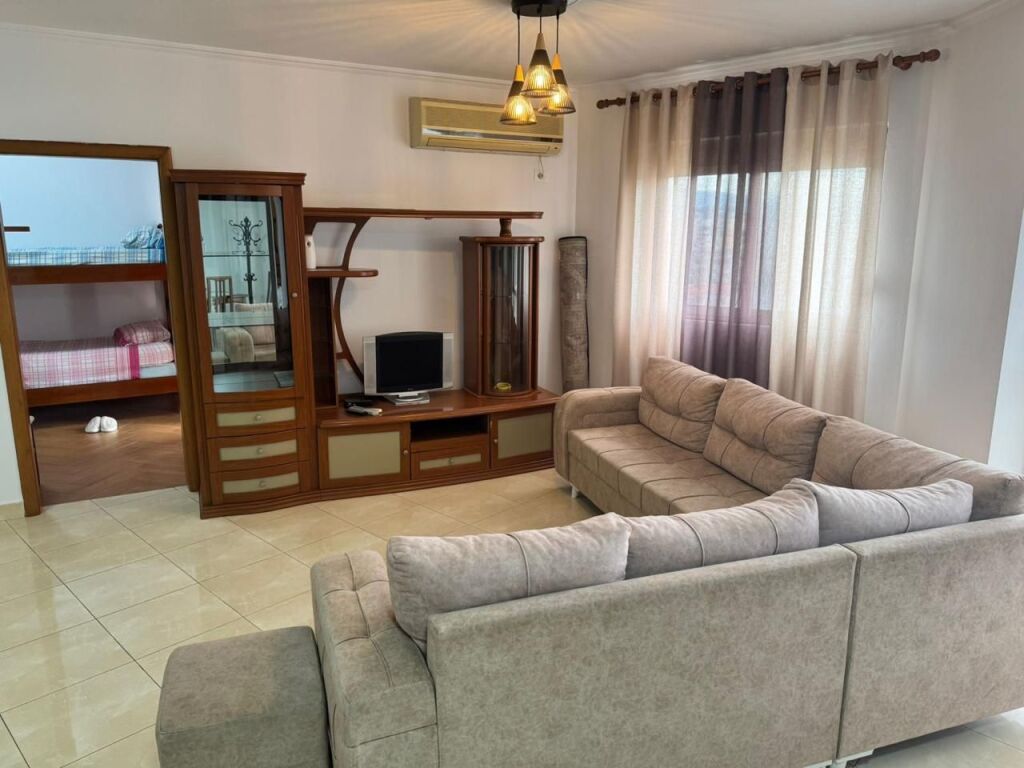 Apartment 2+1 for rent Center / Near Barrikadave Street
