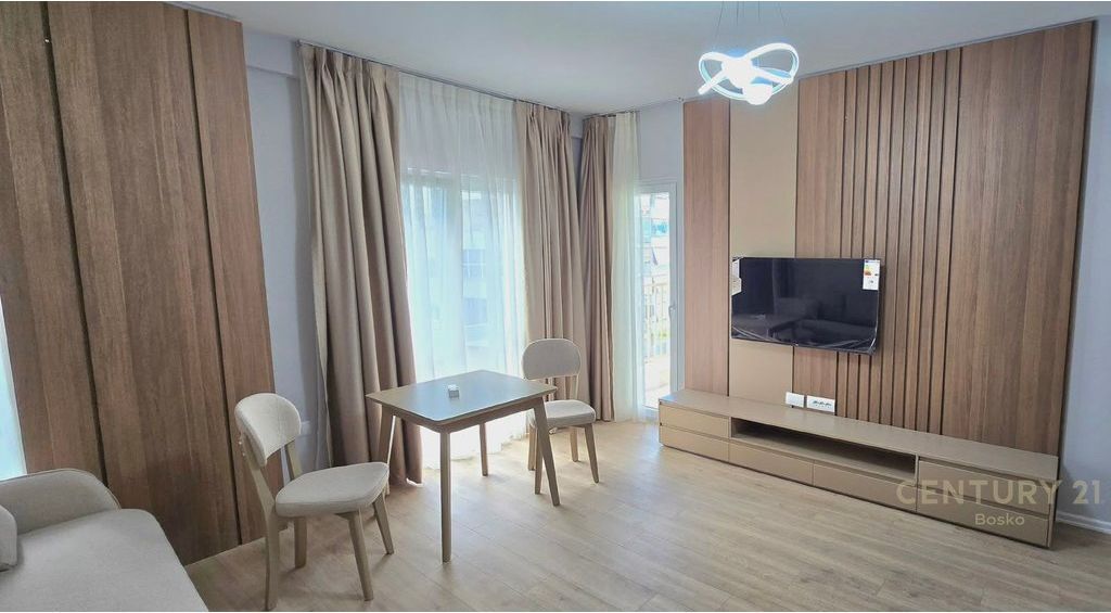 Zogu i Zi, apartament 1+1 per Qira 700 € /Muaj Sip. Totale  73m2  Sip. e brendshme  65m2