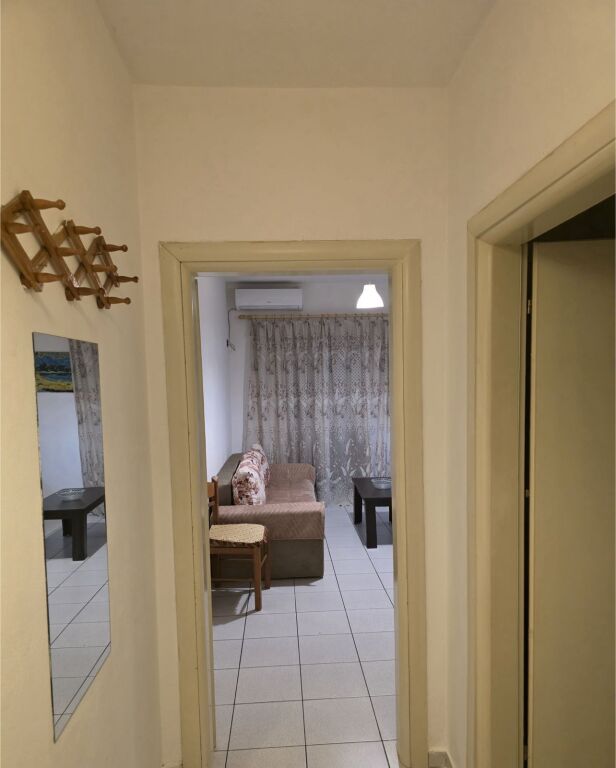 🏡 Apartament 1+1 me qera në Xhamllik – 40,000 Lekë/muaj