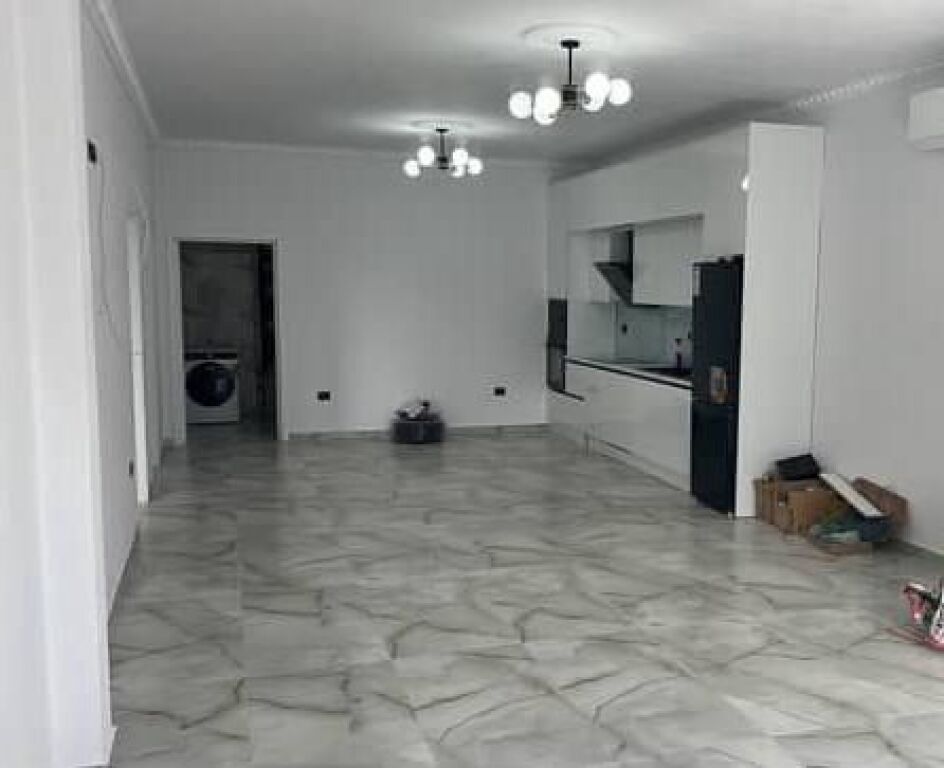 VENDESI PRIVATA IN VENDITA A RRASHBULL