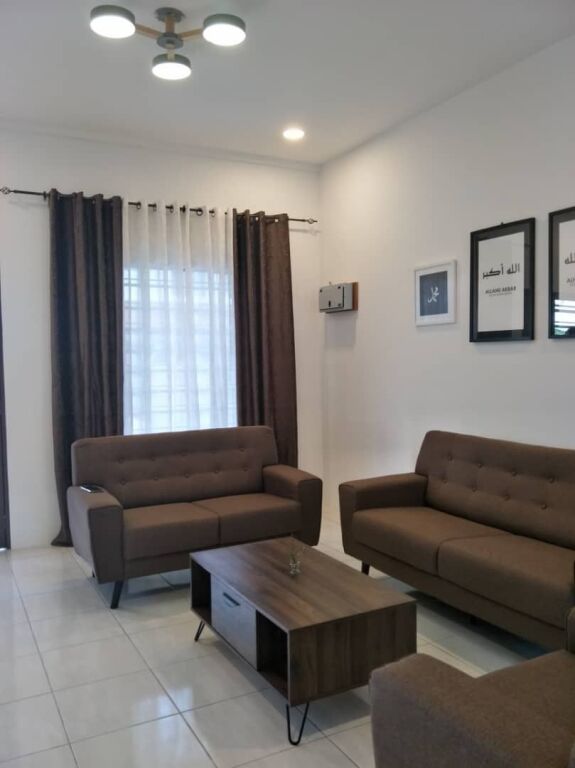 Prane sheshit willson, jepet me qera apartament 1+1.