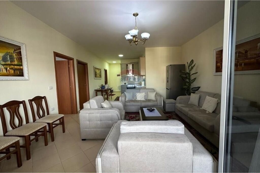Apartament 2+1 me qera Selvia
