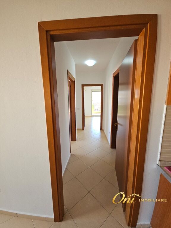 UFFICIO IN AFFITTO 120M2 VIA ELBASAN