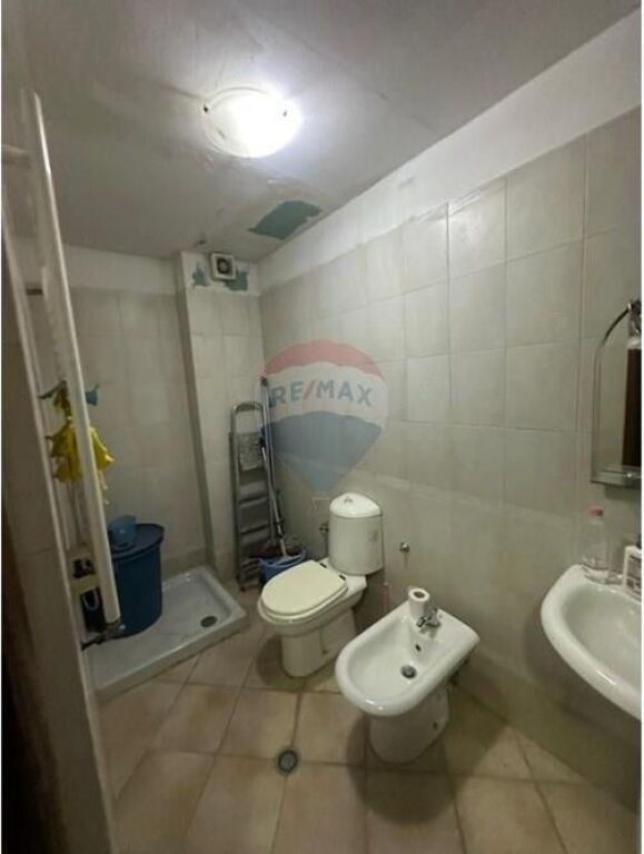 Zyre per qera Selvia
