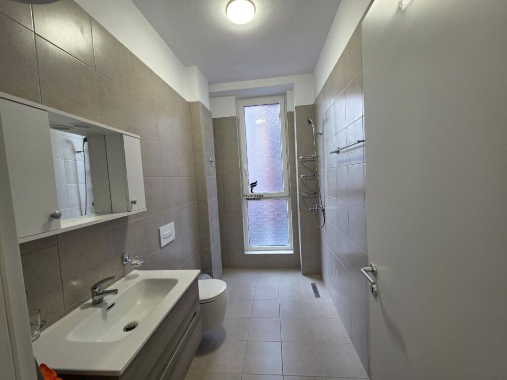 APARTAMENT ME QERA 2+1 STACIONI I TRENIT 95.000 LEKE FH-73168