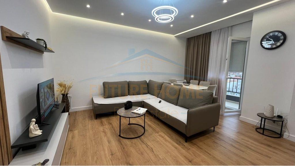 Qera, Apartament 2+1+2, Rruga 5 Maji, Tirane