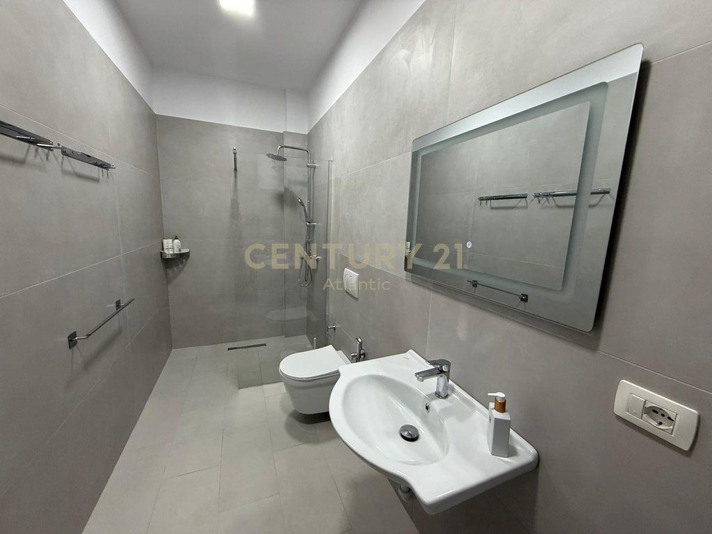 2 Apartamente 1+1 Për Shitje në Plazh, Durrës