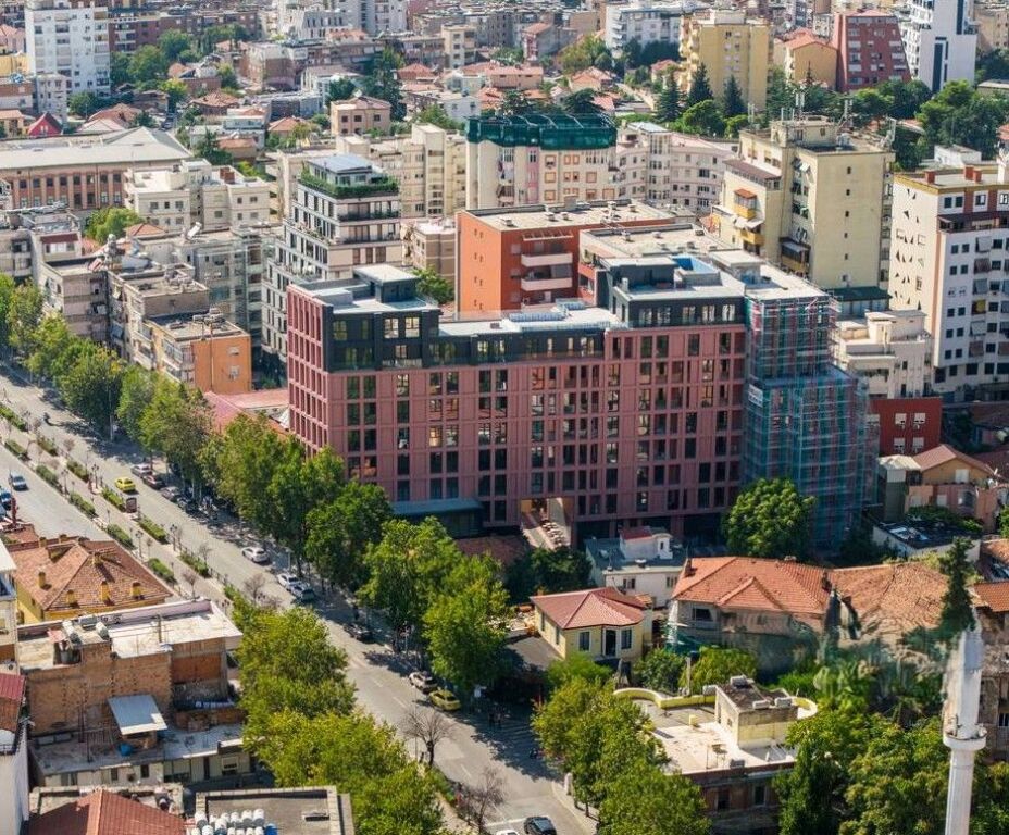 SHESIM AMBIENTE KOMERCIALE, TEK RRUGA E KAVAJES 1,197,000 €