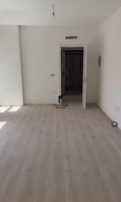 ZYRE ME QERA 117 M2 LAPRAKA 60.000 LEKE FH-73348