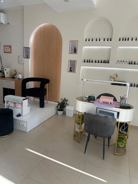 AFFITTASI SALONE DI BELLEZZA – VIA KAVAJËS !