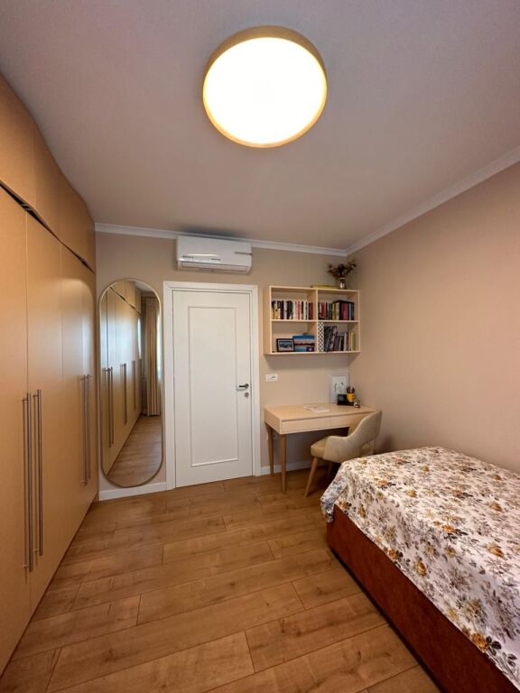 Rent, Apartment 3+1+2+Parking space Train Station, Tirana.