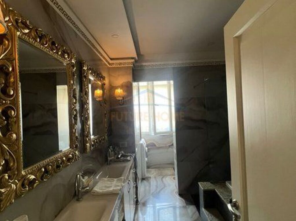 Shitet Apartament 3+1+2+Depo, Komuna e Parisit.