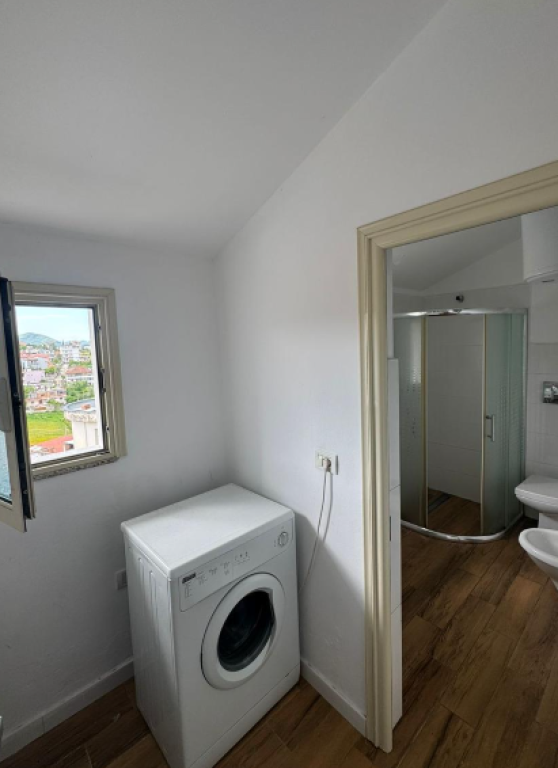 ✅ Appartamento 2+1 in affitto in Via Pjetër Budi – Parcheggio &amp; Cortile Privato