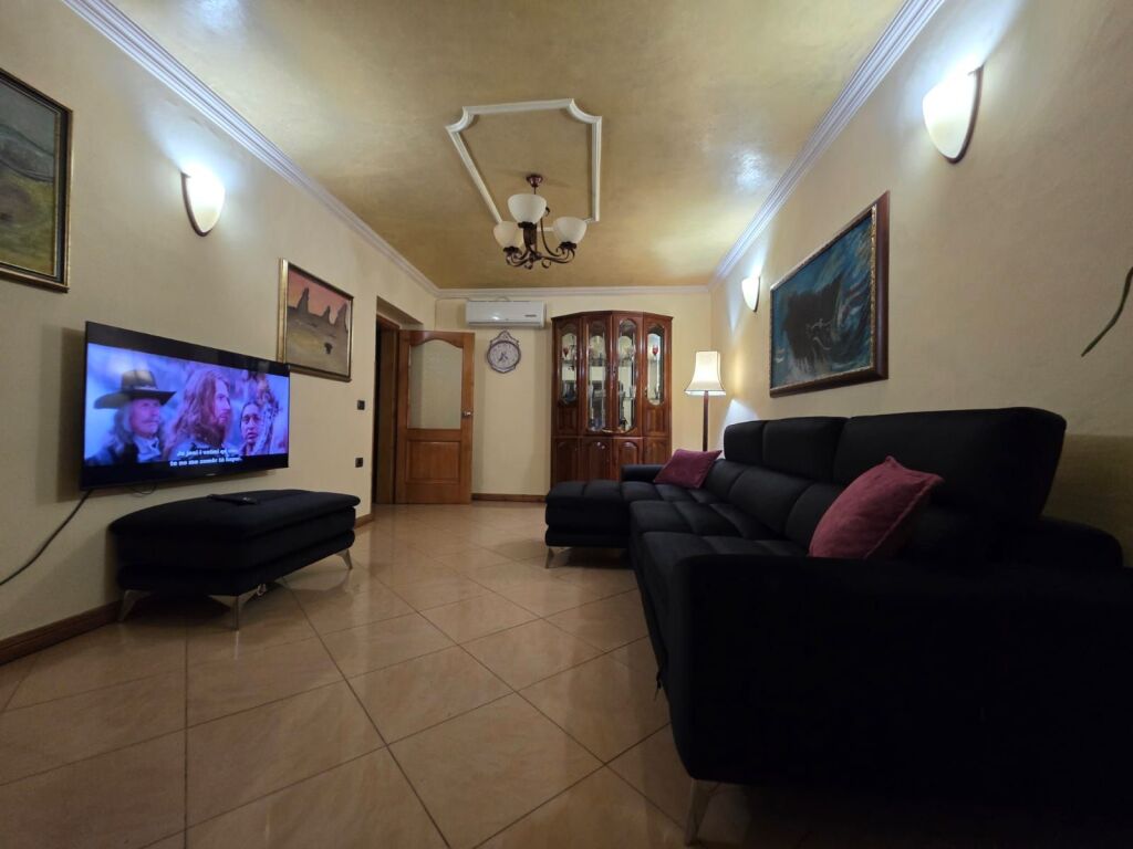 Shitet apartament 3+1+2 në zonën më të kërkuar të Tiranës!