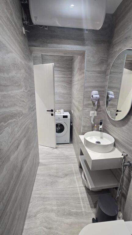 3 AirBnb in affitto, Viale Zogu 1