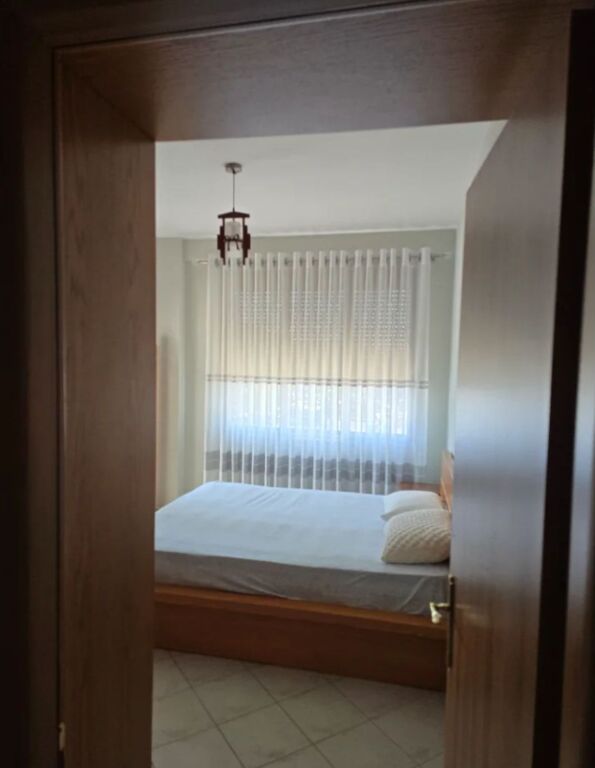 APARTAMENT ME QERA 2+1 MINE PEZA 55.000 LEKE FH-73203