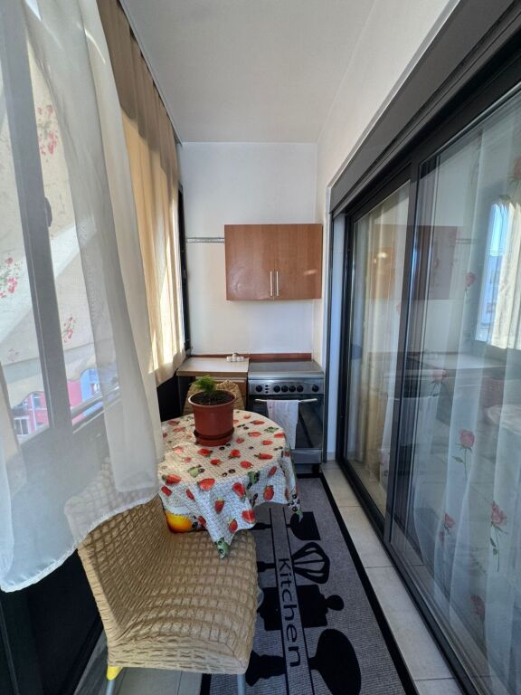 APARTAMENT 2+1+2 ME QIRA UNAZA E RE " OZON"
