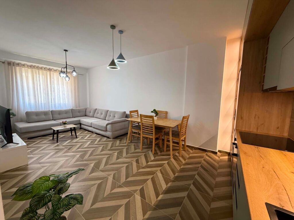 1 plus 1 for rent at E88