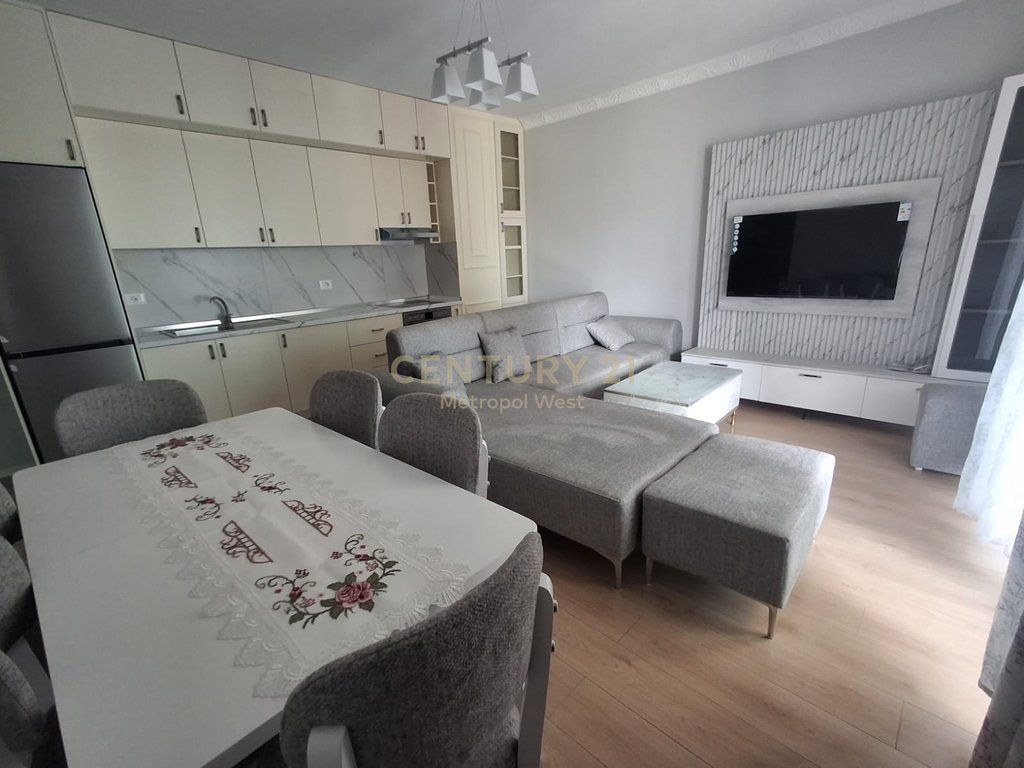 Apartament 1+1+ post parkim pranë Bulevardit të Ri!