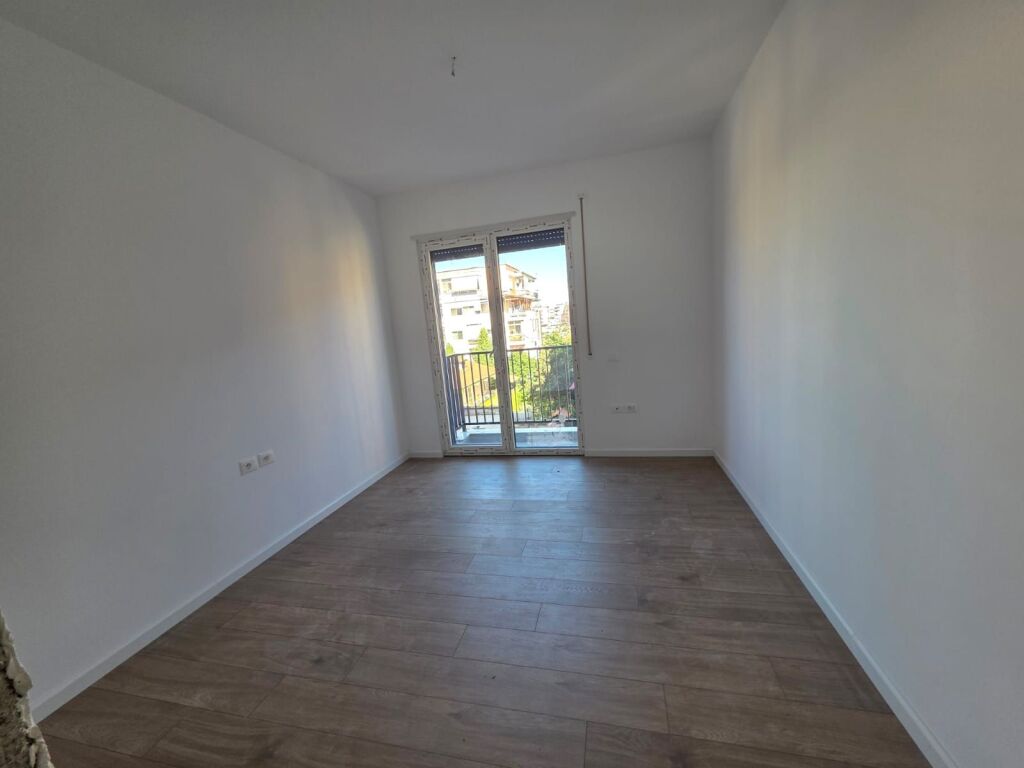 Ali Demi Shitet Apartament 2+1