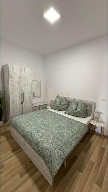 2 Apartamente 1+1 Për Shitje në Plazh, Durrës