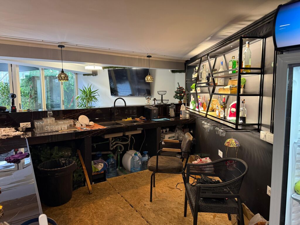 Shitet biznes bar- kafe