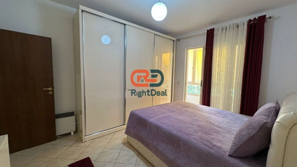 Ne Rr. Myslym Shyri, Jepet Me Qira Apartament 1+1 Totalisht I Mobiluar!