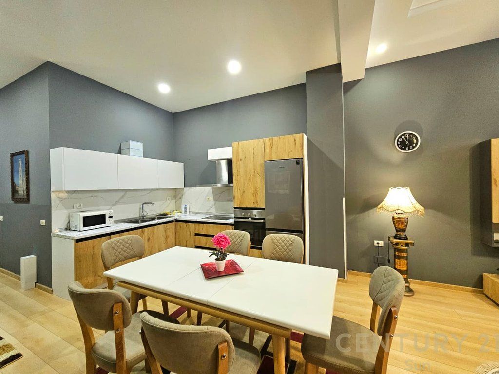 Apartament 1+1 per Qira tek rruga Peti, Liqeni i Thate 500 € /Muaj Sip. Totale  91m2