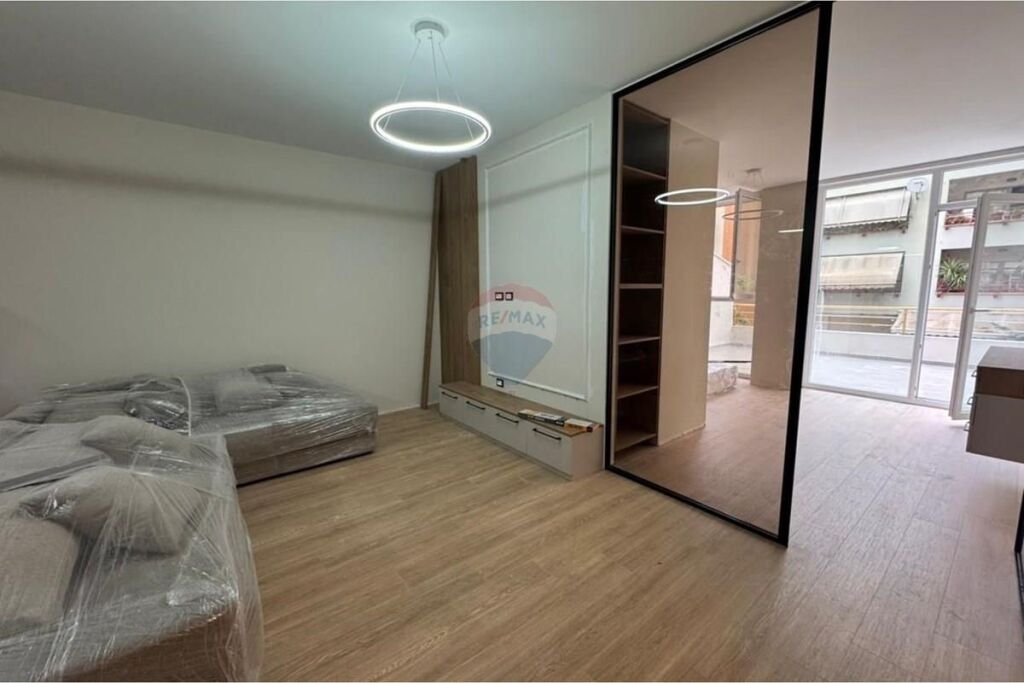 Jepet apartament 1+1 per qira , Kopshti Botanik