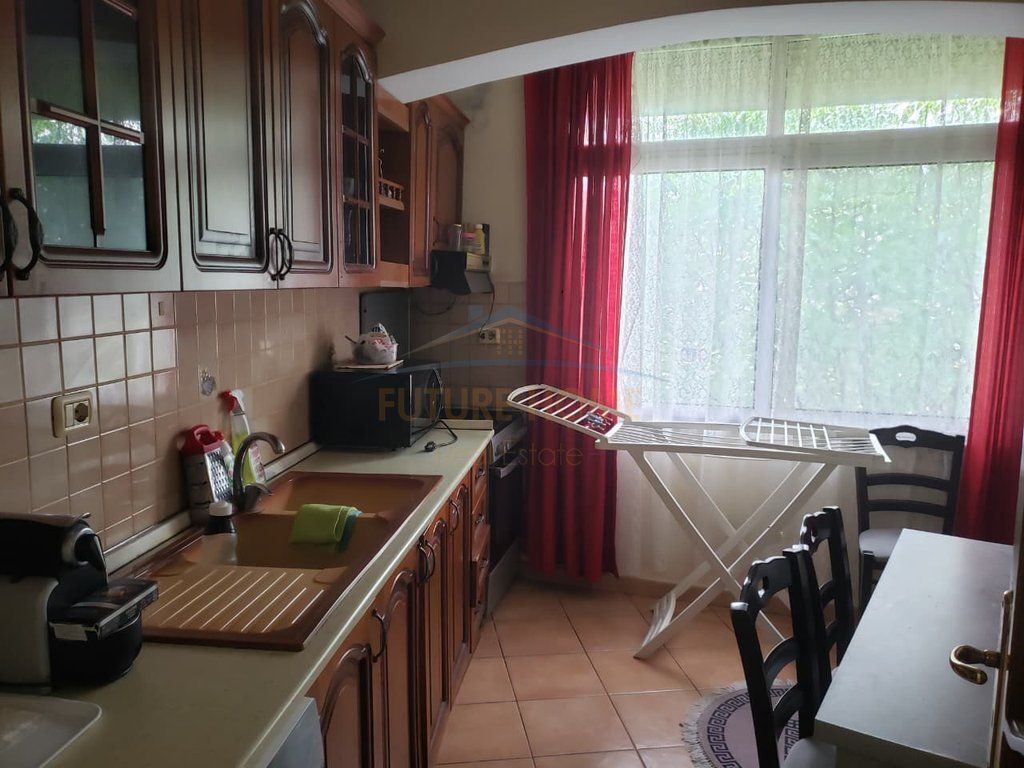 Affitto, Appartamento 1+1, Laprake, Tirana.