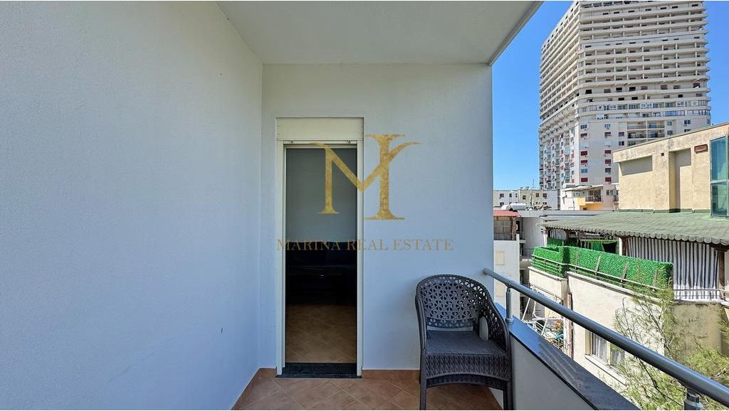 Shitet apartament 1+1. Kati 4, pa ashensor. Shkembi Kavajes, afer Bonita, Kraja dhe Dolce Vita Hotel.