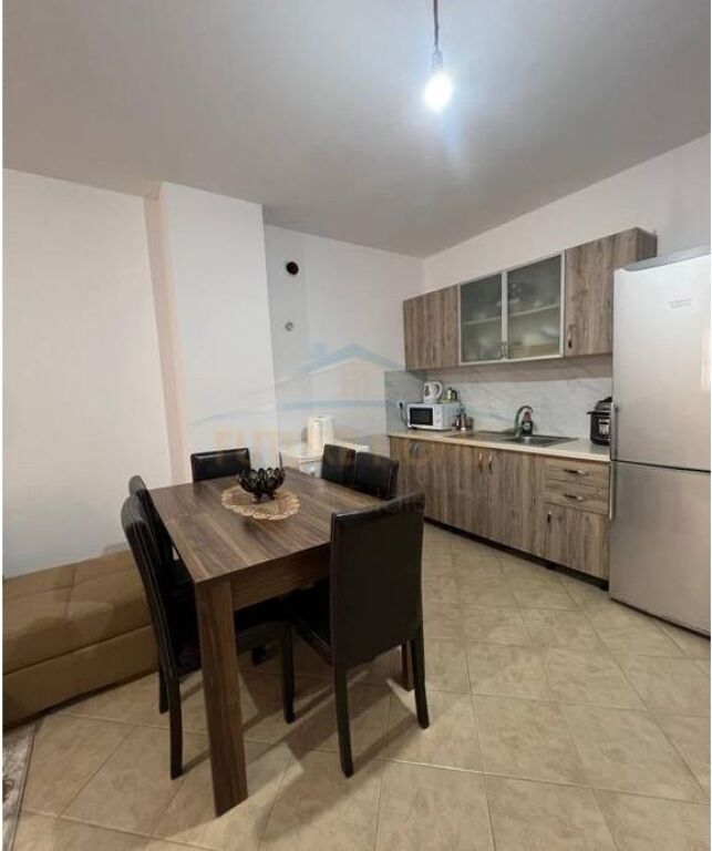 Shitet, Apartament 1+1, Unaza e Re, Tiranë