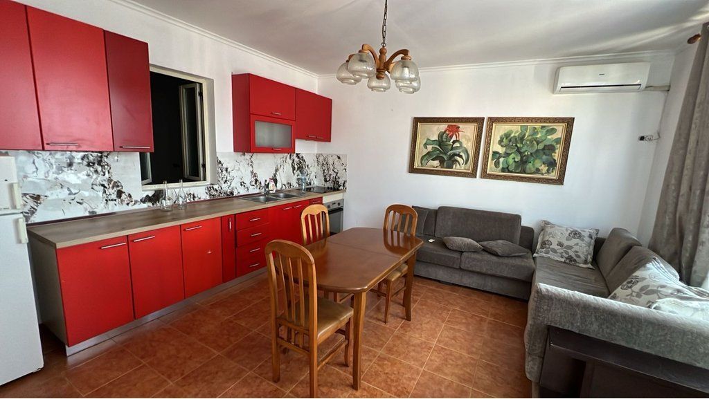 Appartamento 2+1 In Affitto a Città Studenti, Tirana- 200 m² 500 € /Mese Superficie Totale  200m2