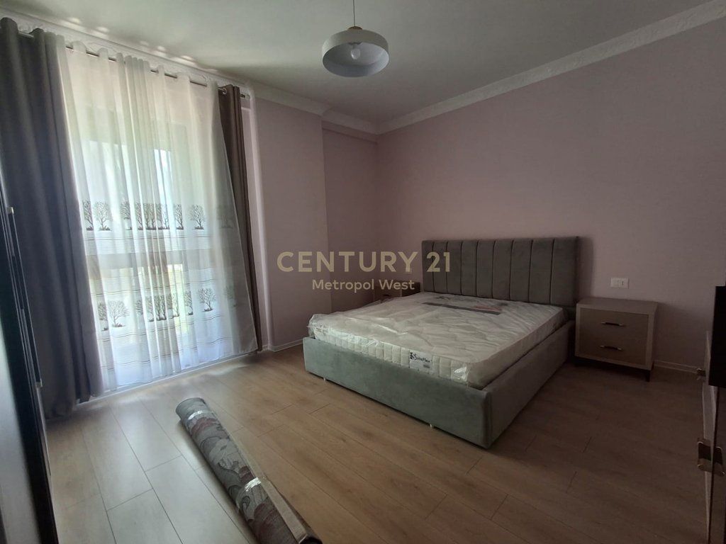 Apartament 1+1+ post parkim pranë Bulevardit të Ri!