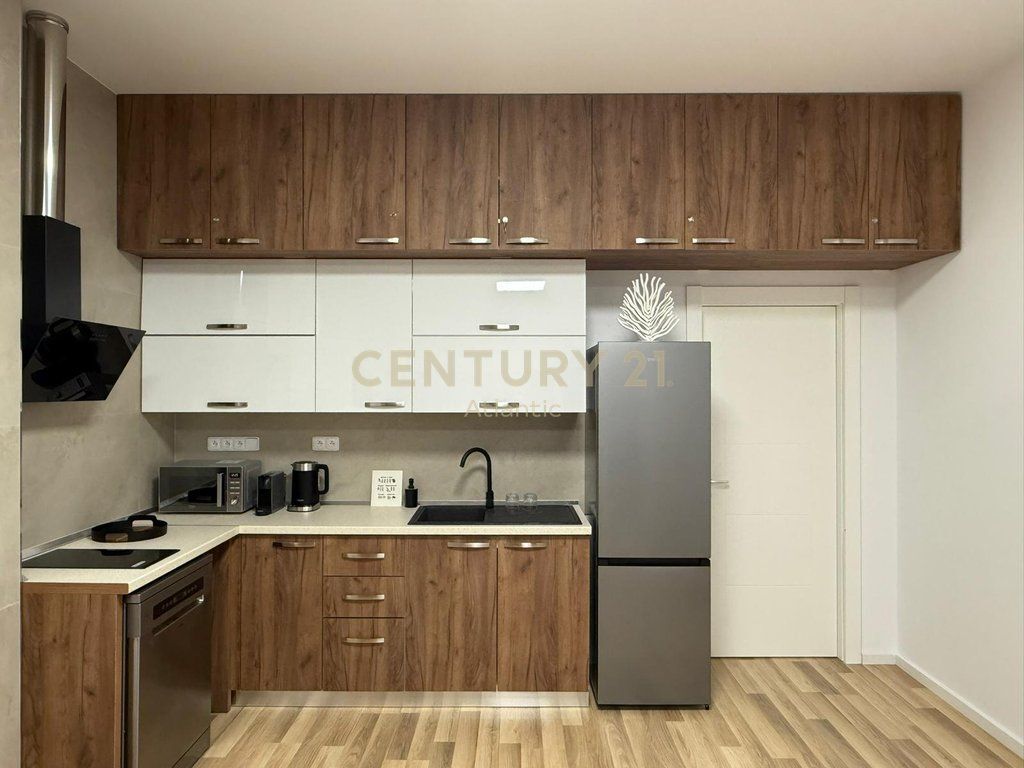 2 Apartamente 1+1 Për Shitje në Plazh, Durrës
