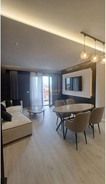 Luxury 2+1 apartment for rent at Garden Building