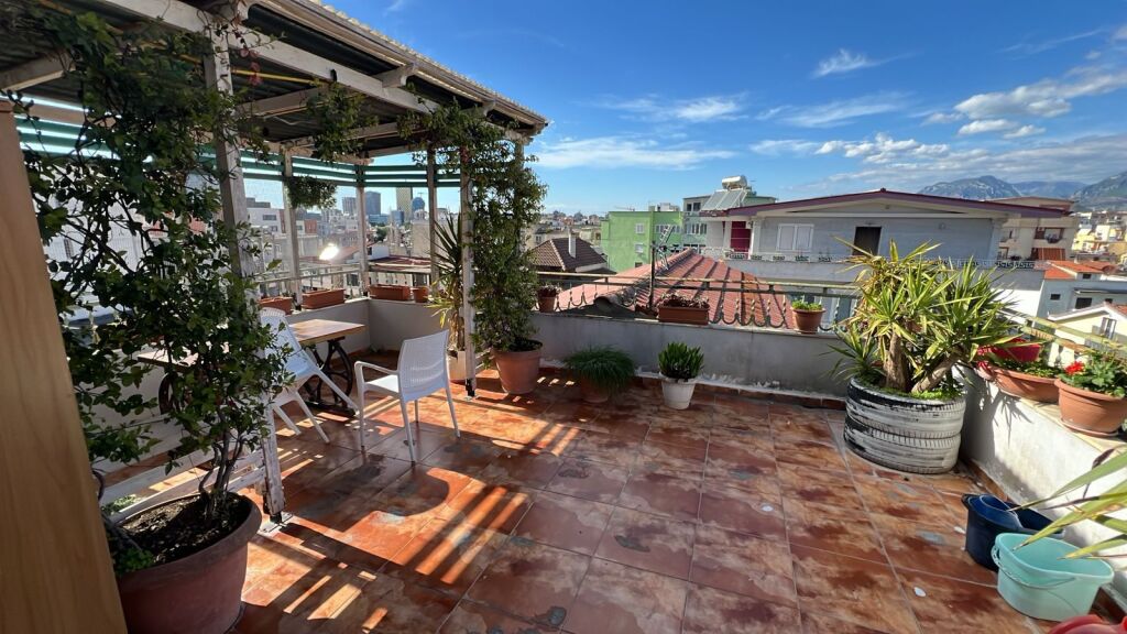 Apartment 2+1 for rent, 3rd floor of a private house, with terrace, 450 €