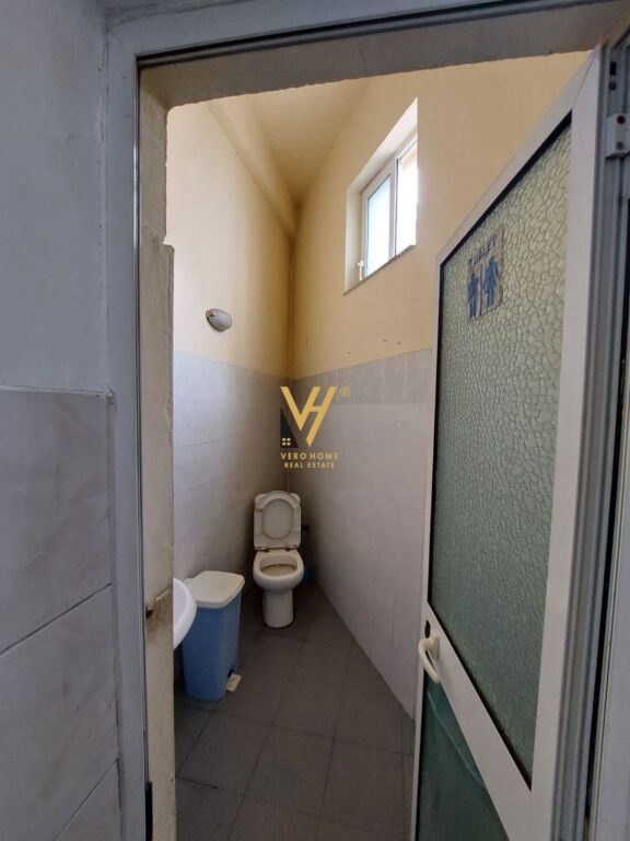 SHOP FOR SALE 240 M2 AT STUDENT CITY 350,000 EURO