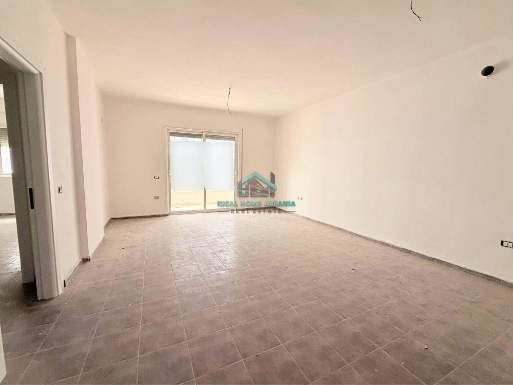 2+1 Apartment for sale – Lungomare, Vlorë
