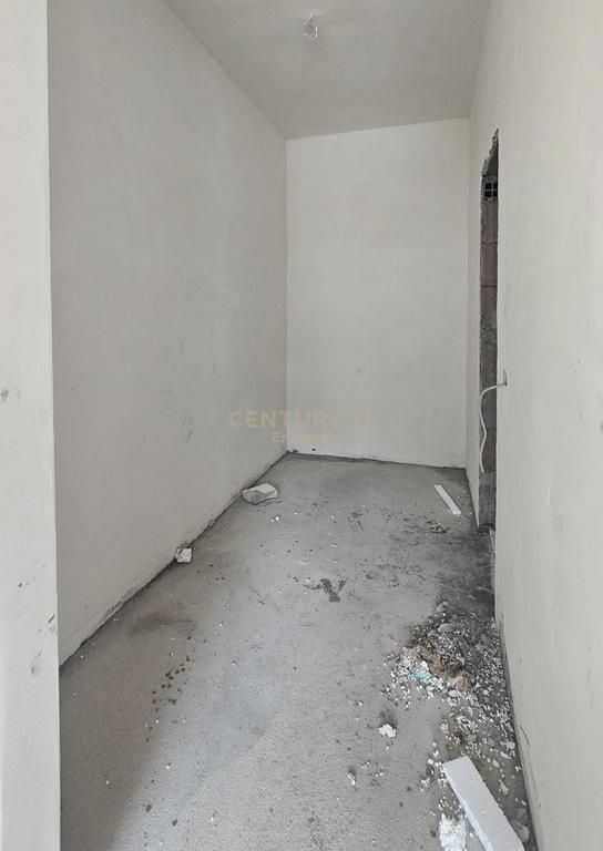 Apartment 2+1+2 for sale at Riverside Residences