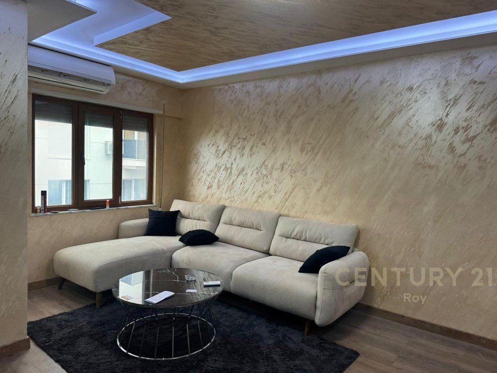 SHITET APARTAMENT 2+1 VIJE E PARE ME DETIN NE MALIN E ROBIT , DURRES !