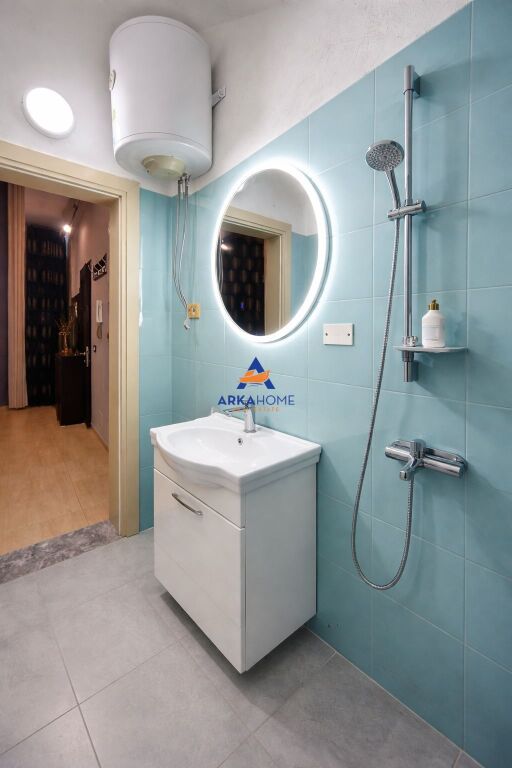 JEPET APARTAMENT ME QERA 1+1+ PARKIM I JASHTEM"RRUGA DALIP TOPI, FRESK" 450 EURO